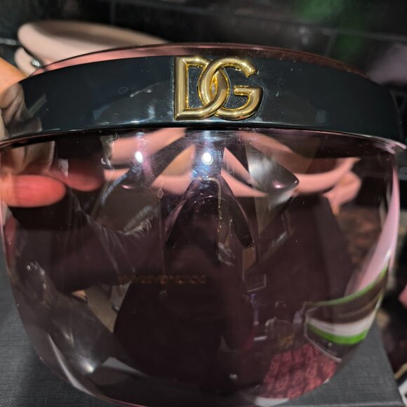Dolce & Gabbana Shield Sunglasses glasses - Picture 2 of 4